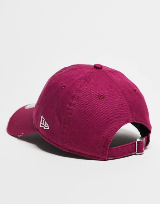 Gorra roja con logo de texto y acabado desgastado 9Twenty de New Era, 3 de 3