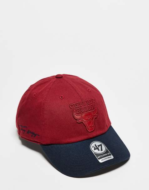 Gorra roja de corte depurado con detalle de visera en contraste y logo de los Chicago Bulls de la MLB de 47 Brand x Tommy - view 1