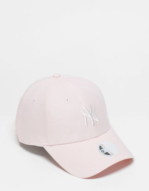 Gorra rosa con diseño de los New York Yankees de mezcla de lino 9Forty de New Era