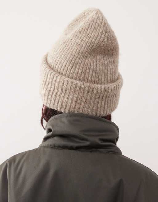 Gorro beis de punto grueso de mezcla de lana de Weekday, 3 de 3