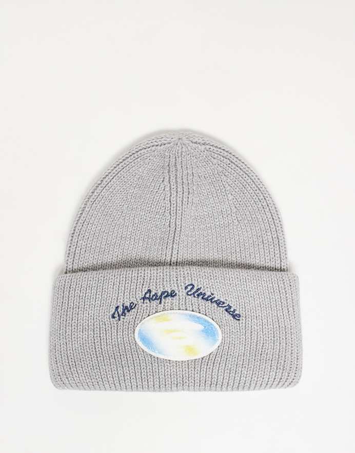 Aape By A Bathing Ape® Gorro blanco con insignia del logo de