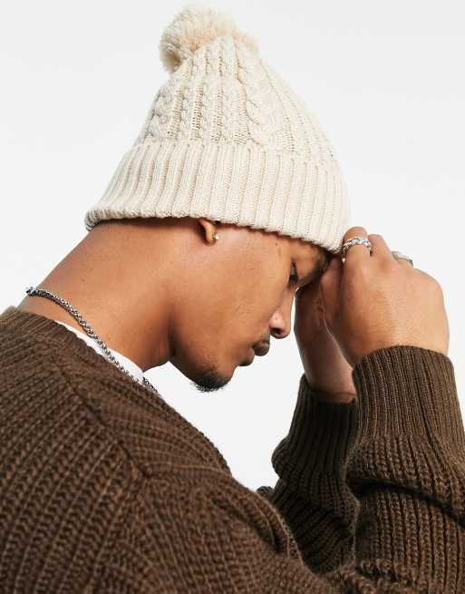 Gorro color crema con pompón de punto de ochos de ASOS DESIGN