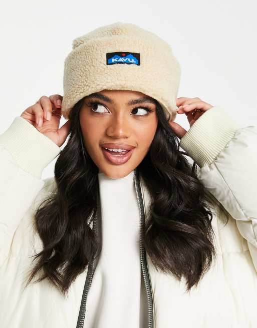 Gorro color crema de borreguito Fur Ball de Kavu