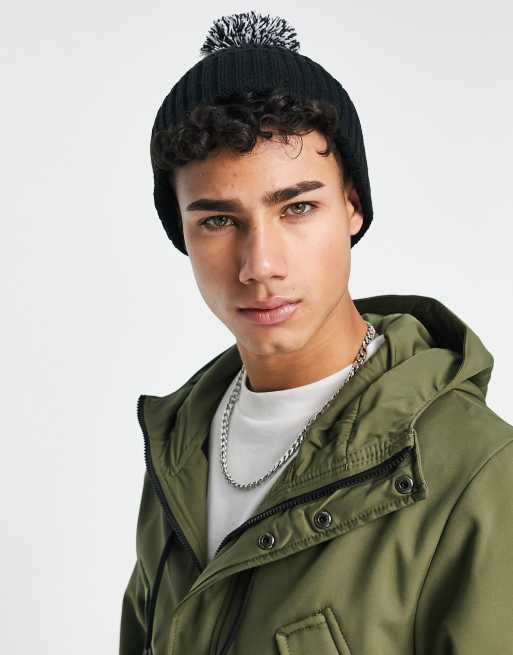 Gorro negro con pompón de Consigned