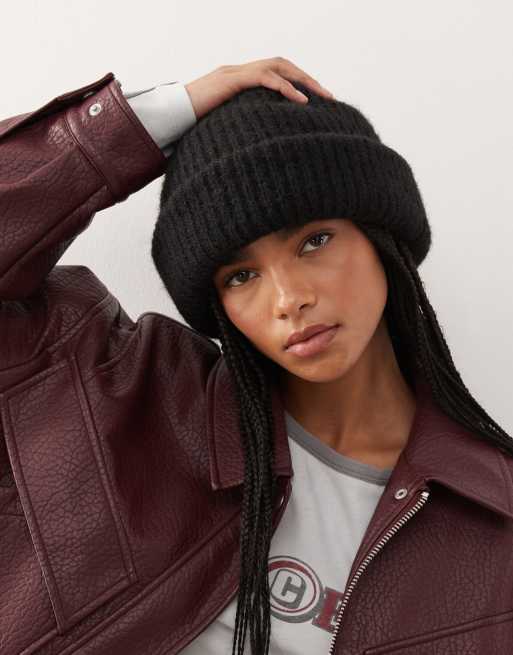 Gorro negro de punto grueso de mezcla de lana de Weekday