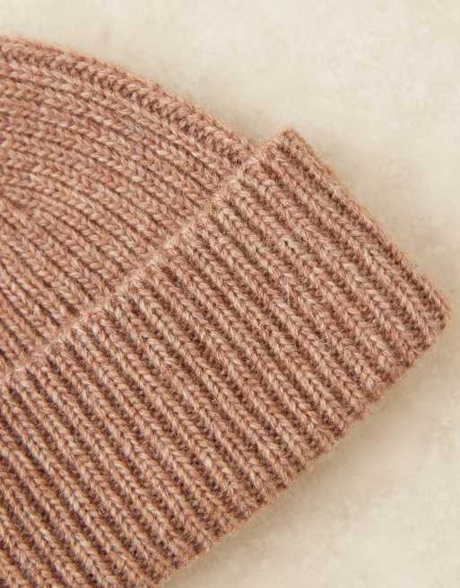 Gorro pequeño marrón de estilo pescador de canalé de lana de cordero de ASOS DESIGN, 3 de 4