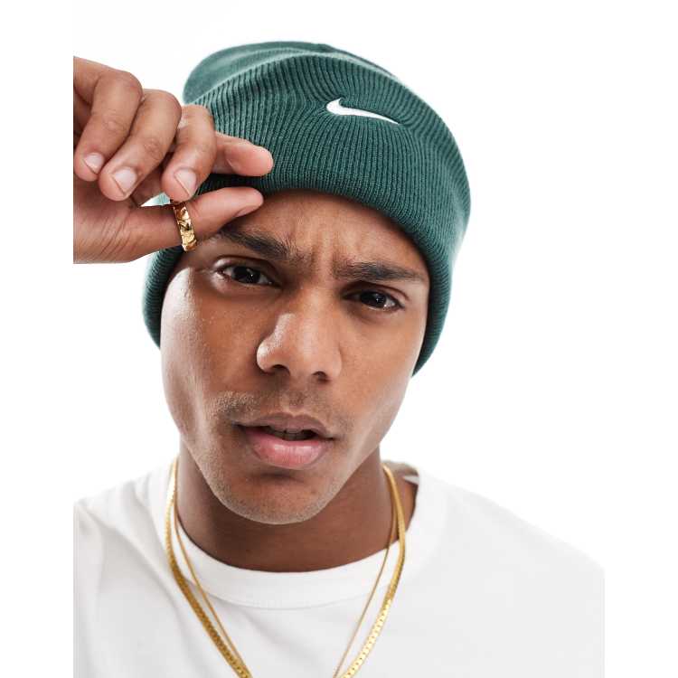 Gorro verde oscuro Swoosh de Nike ASOS