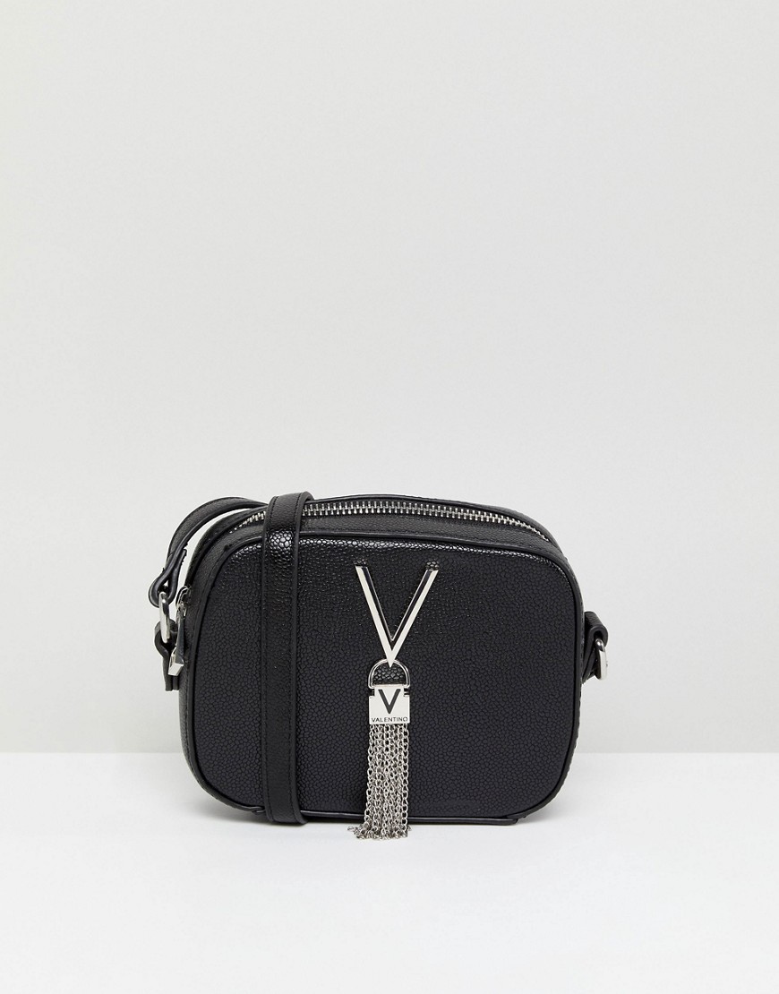 Grå Divina kamera-crossbodytaske med kvast fra Valentino by Mario Valentino-Sort