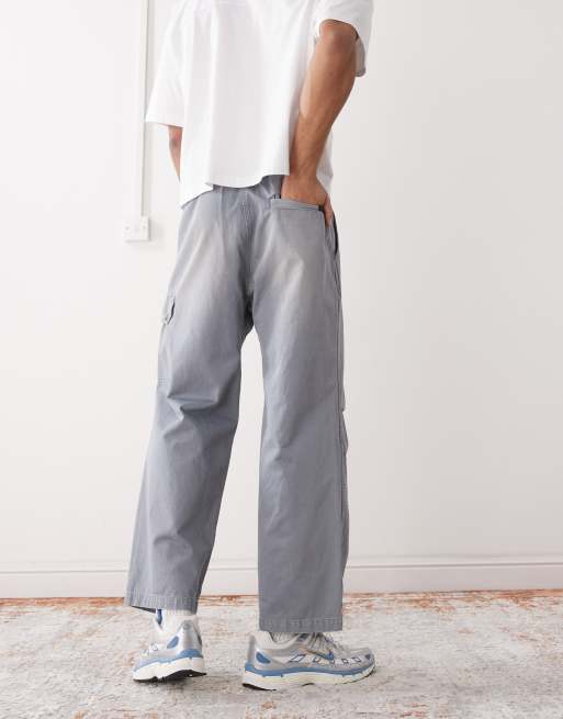 パンツ Gramicci BERKLEY PANT STONE OLV / L Gramicci Berkley tapered fit pants in stone | ASOS