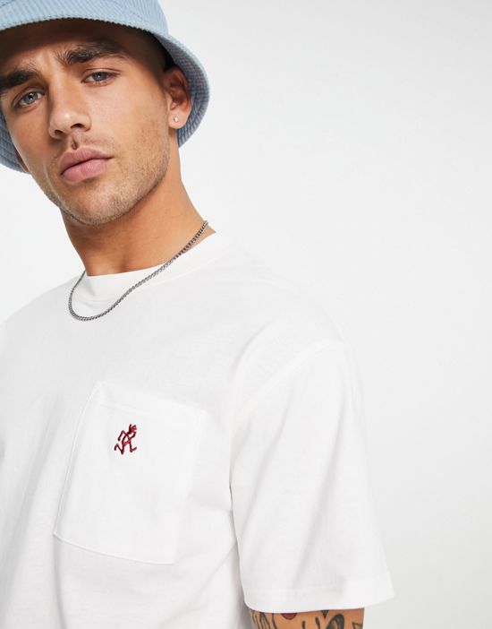 https://images.asos-media.com/products/gramicci-one-point-t-shirt-in-white/202352251-3?$n_550w$&wid=550&fit=constrain