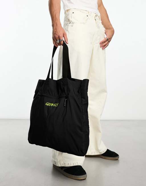 Gramicci shell tote in black