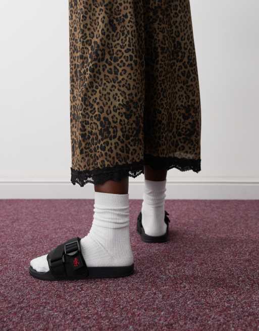 Gramicci sliders in black, 2 of 4