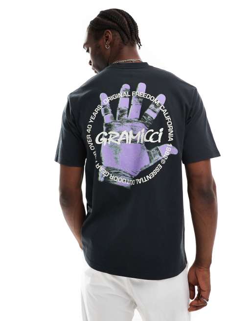 Gramicci - T-shirt met grafische print van klimmershand in vintage zwart 
