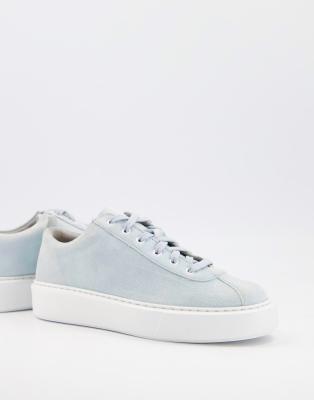 blue flatform trainers
