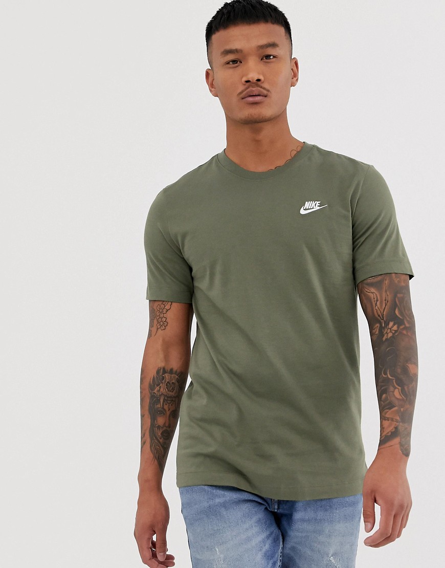 Grøn t-shirt fra Nike Club