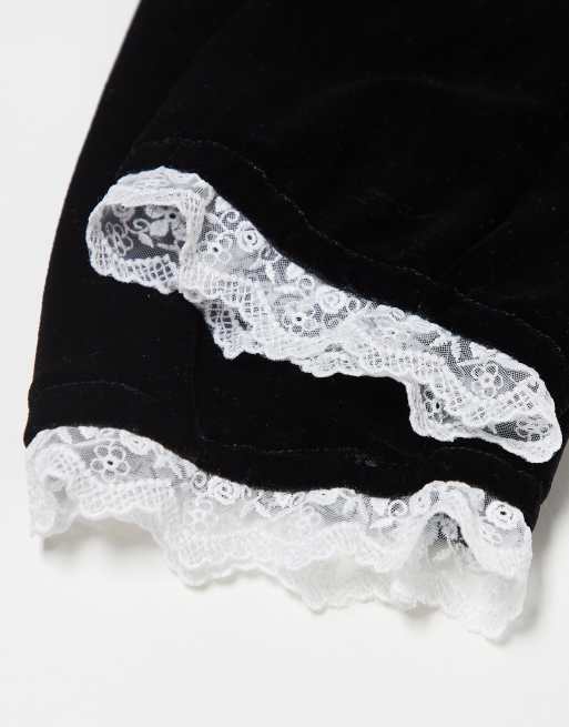 Guantes negros de estilo ópera de terciopelo con lazo de For Love & Lemons, 2 de 3
