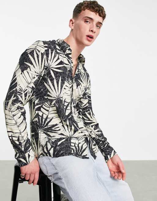 Guess – Langärmliges Hemd mit Fossilienprint