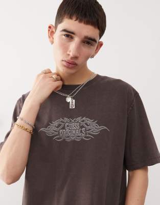 Guess Originals heavyweight t-shirt in dark brown with front print - view 1