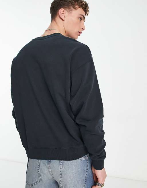 Guess: Black Sweaters now up to −84%