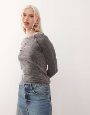 long sleeve mesh t-shirt in washed black