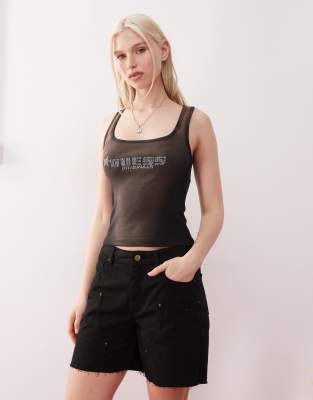 mom shorts in black