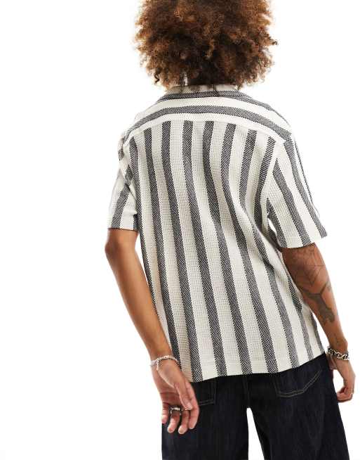 Black striped outlet guess shirt