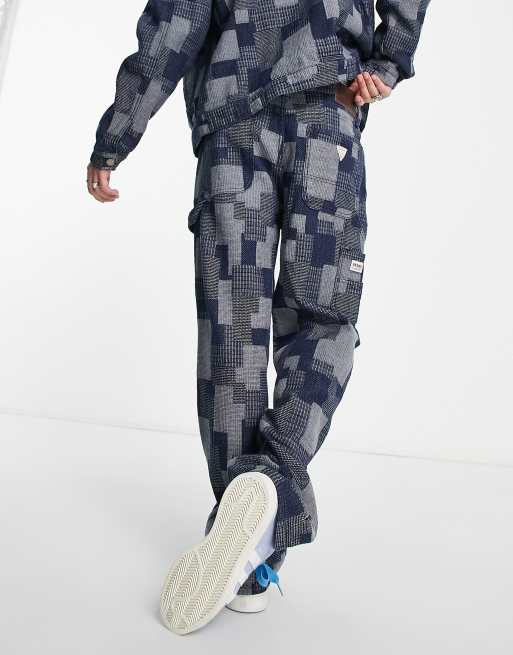 Guess Originals - Pantalon d'ensemble style charpentier à motif patchwork - Multicolore