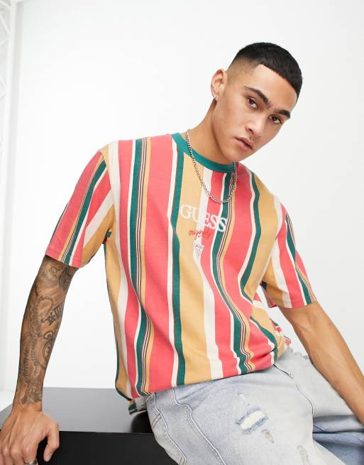 Guess Originals – Pomarańczowo-zielony T-shirt w paski z logo na piersi