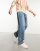 Thumbnail 1 van 4
