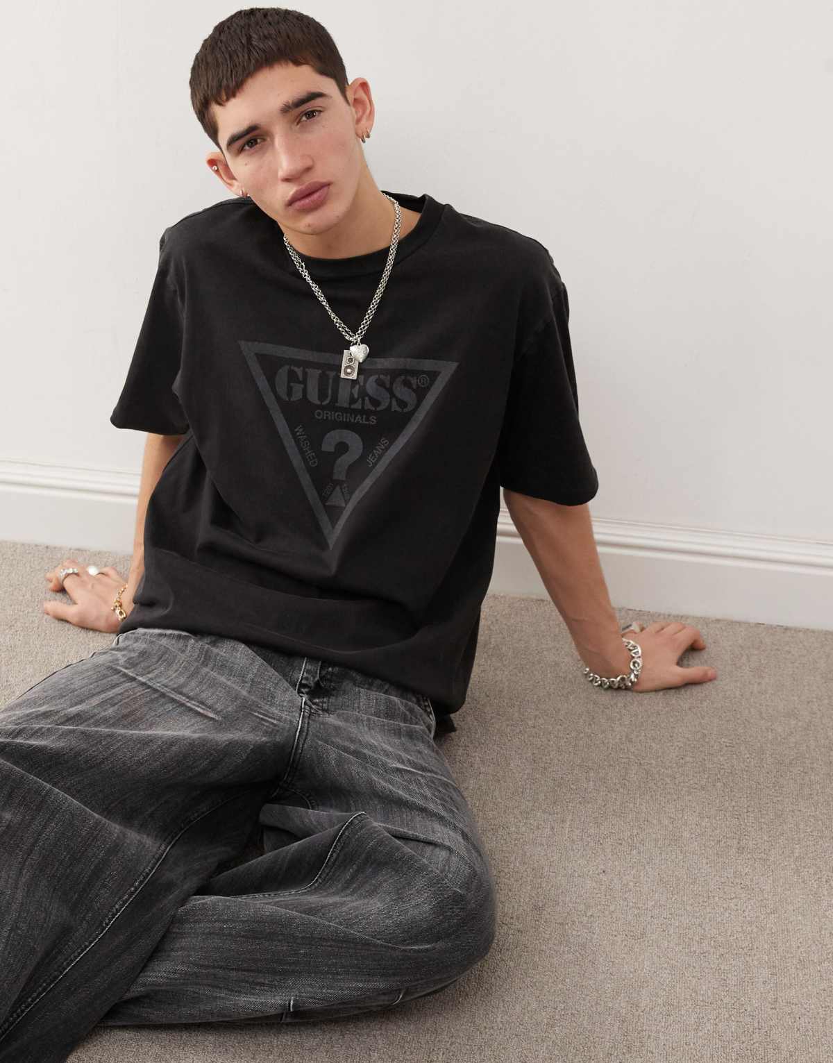 Guess Originals triangle t-shirt in black