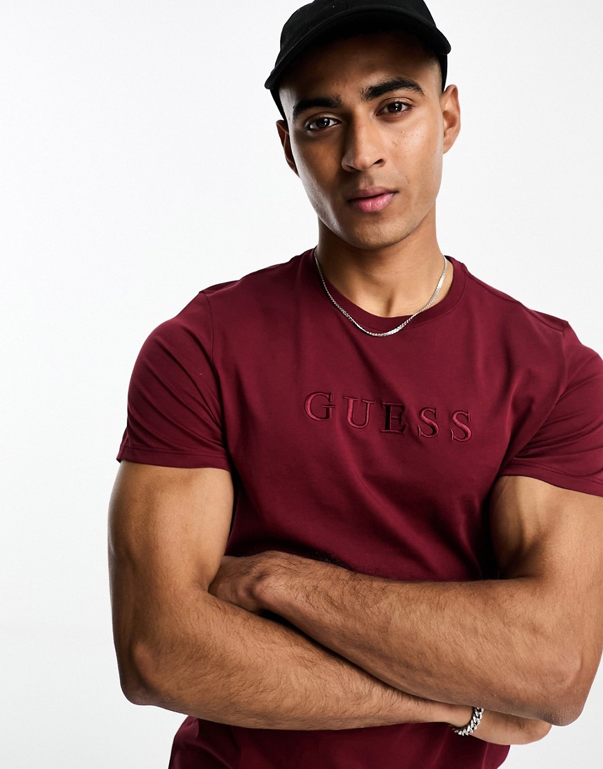Guess Originals t-shirt with chest triangle logo in burgundy-Red