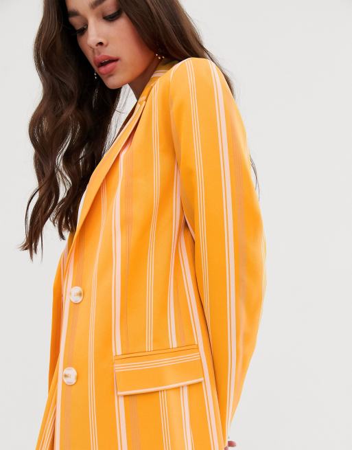 Gul og stribet habitblazer i chuck on model fra ASOS DESIGN, 3 af 4