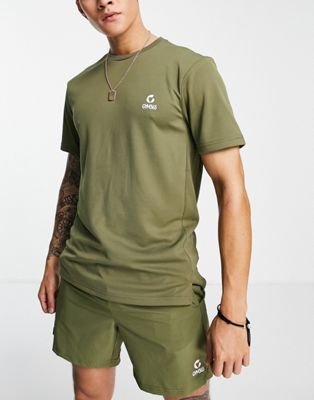Gym 365 – Sport-Set aus T-Shirt und Shorts in Khaki-Grün