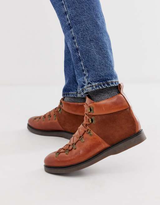 tan hiker boot