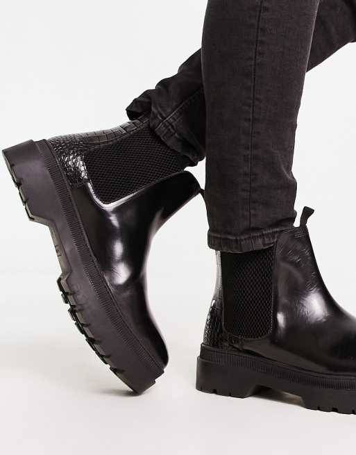 H by Hudson Exclusive Aden chelsea boots in black , 3 of 4