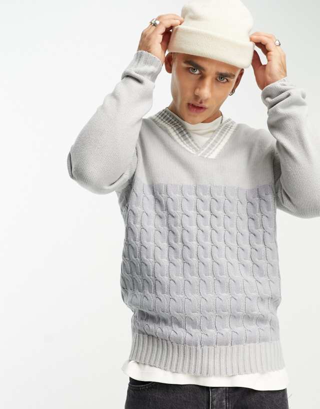 Harry Brown - cable knit v neck jumper in grey