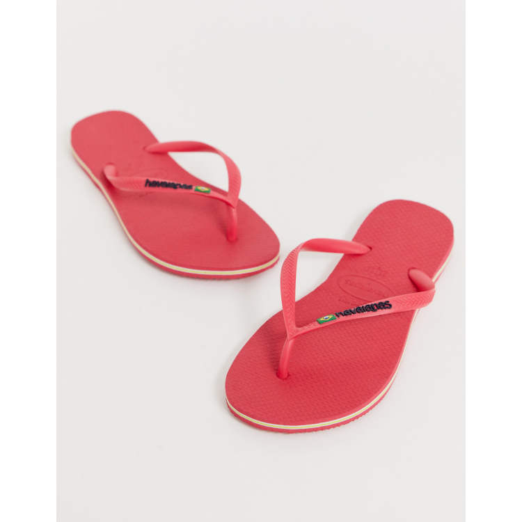 Havaianas Brasil logo flip flops in bright pink