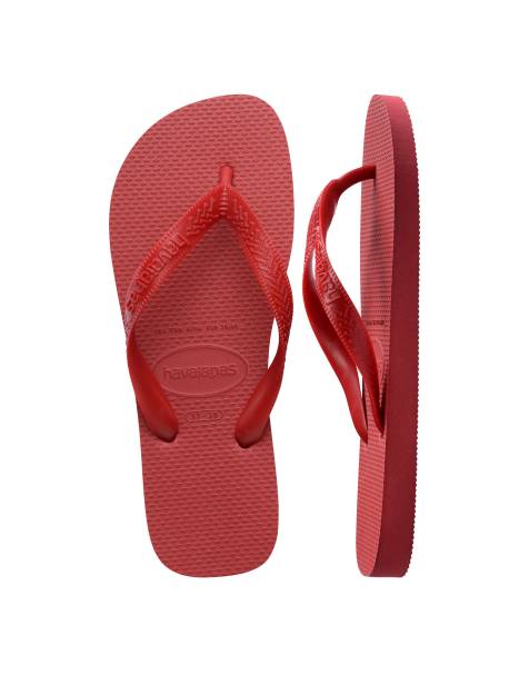 Havaianas classic flip flops in red - view 1
