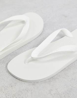 havaianas flip flops white
