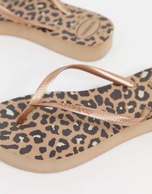 havaianas leopard flip flops