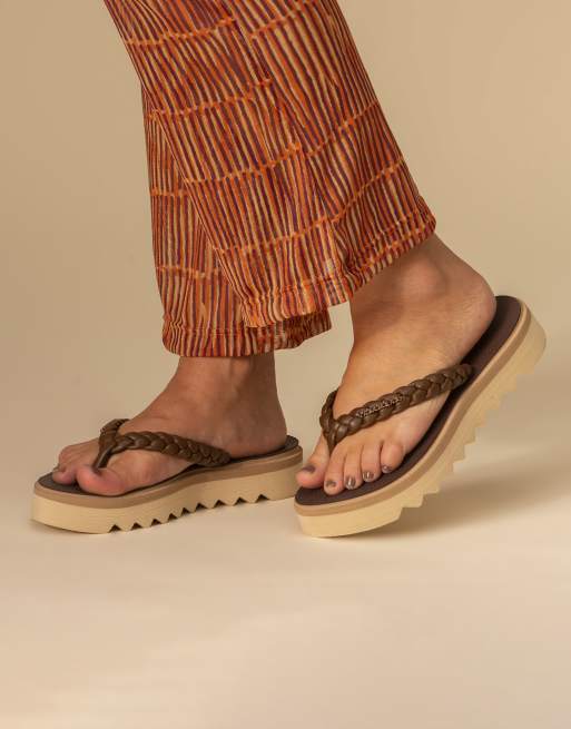 Havaianas slim point boho flip flops in brown, 2 of 3