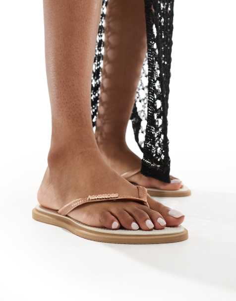 Havaianas - Smalle puntige teenslippers in roségoud - view 1