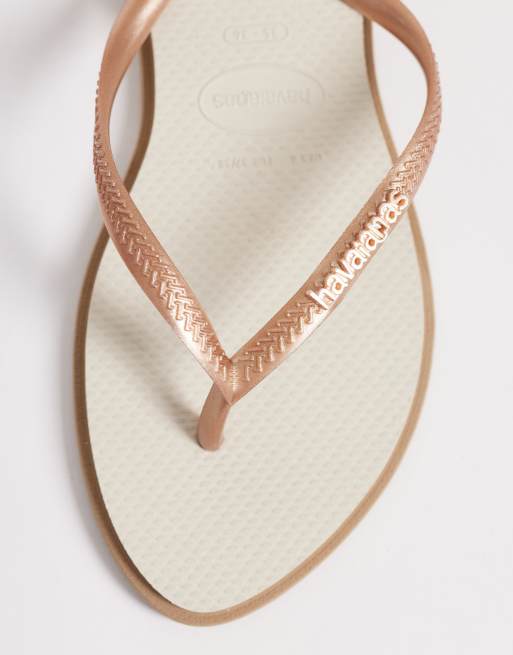 Havaianas - Smalle puntige teenslippers in roségoud, 2 van 4