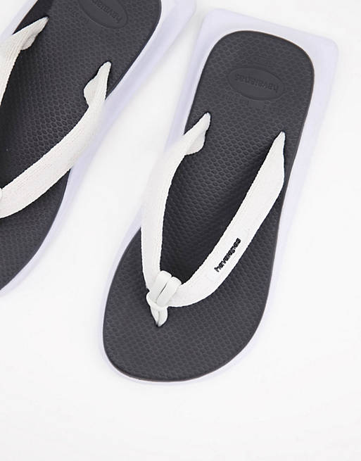  Flip Flops/Havaianas Tradi Zori square toe flip flops in black mix 