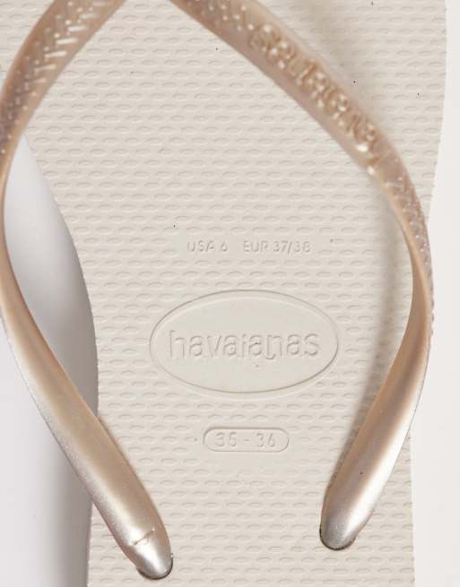 Havaianas – Zehenstegsandalen in Beige mit schmaler Plateausohle, 3 von 4