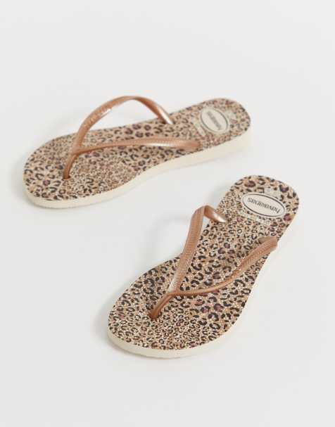 Havaianas – Zehenstegsandalen mit Leopardenmuster und schmaler Passform
