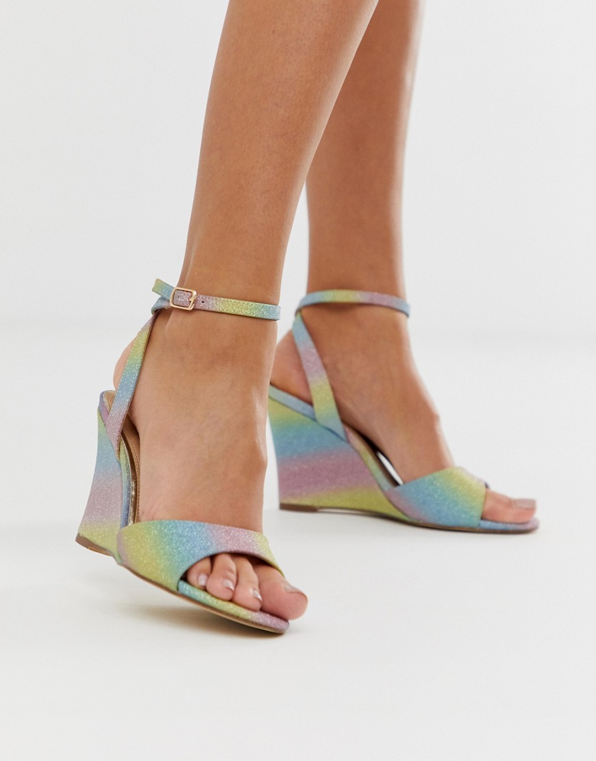 Head Over Heels – Milley – regnbågsfärgade sandaler med kilklack och glitter-Flerfärgad