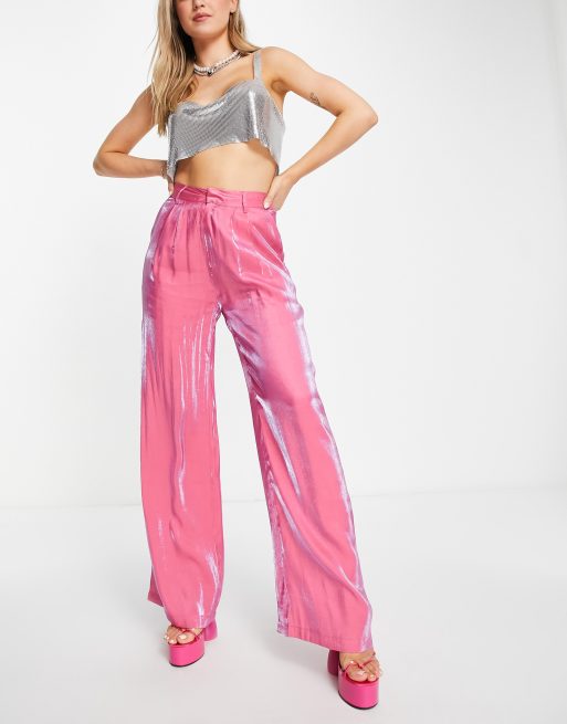 Heartbreak - Broek met super wijde pijpen in glimmend roze, deel van co-ord set