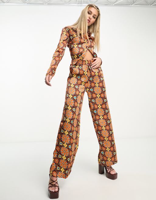 Heartbreak - Broek met wijde pijpen en bloemenprint in oranje, deel van co-ord set