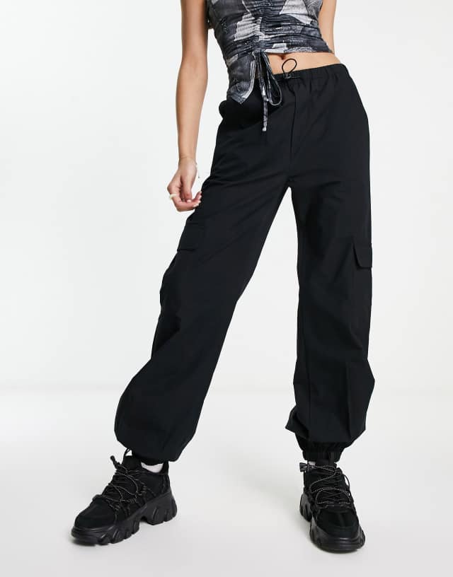 Heartbreak cargo pants in black